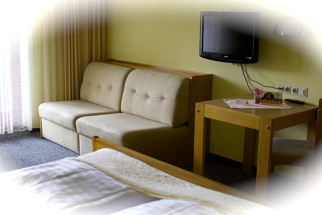 Hotel - Reweschnier Kusel Екстериор снимка