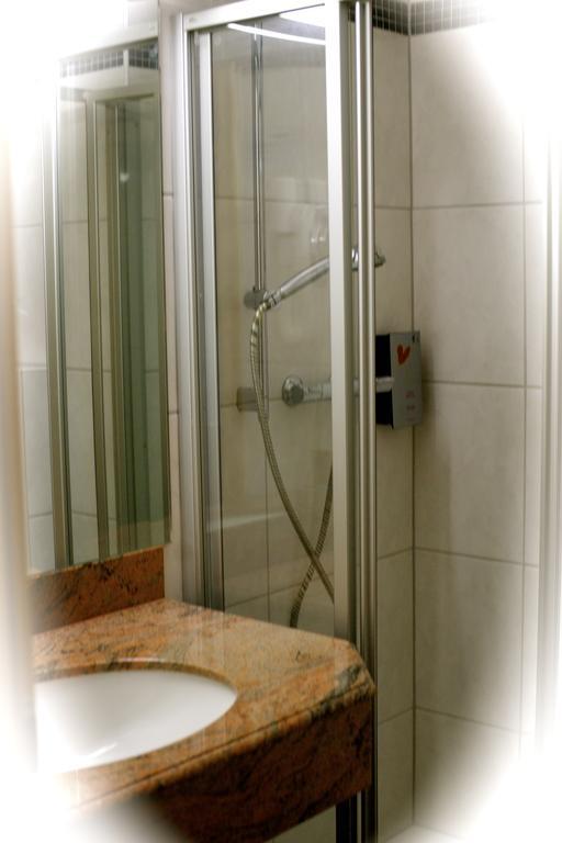 Hotel - Reweschnier Kusel Стая снимка
